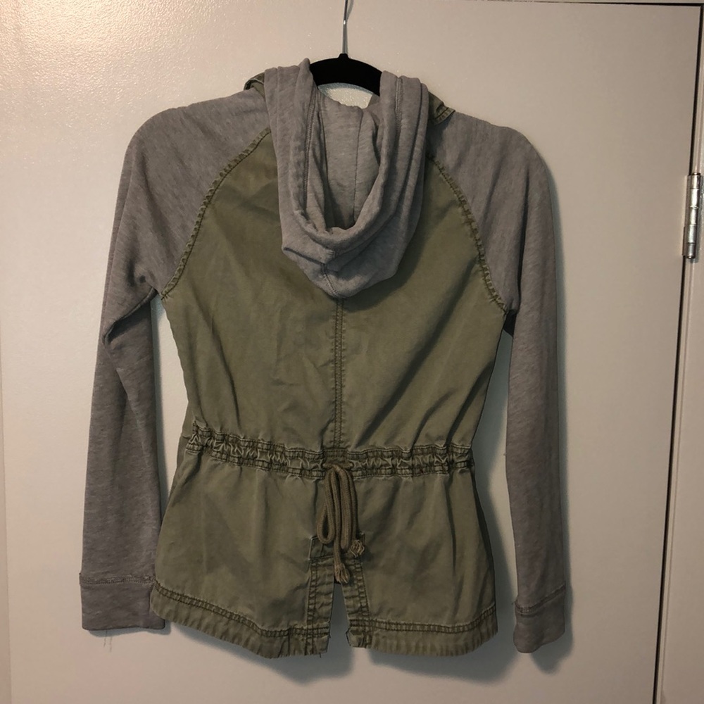 Sweatshirt/jacket ☺︎︎ - Picture 2 of 3